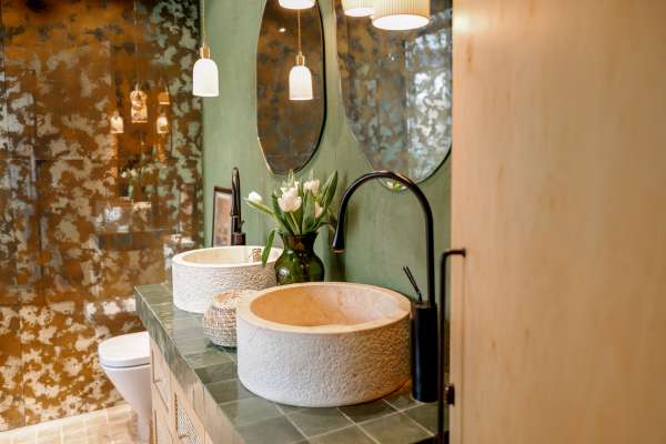 Bathroom Mirror Styles and Options